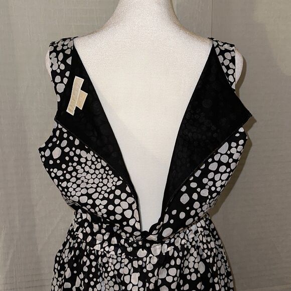 MK 12 Black White Spotted Polka Pebbles Sleeveless Faux Wrap V-Neck A-Line Dress - Picture 9 of 13